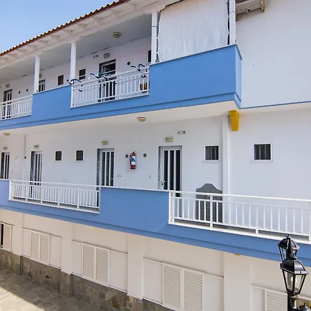 Armiriki Hotel Vrasná