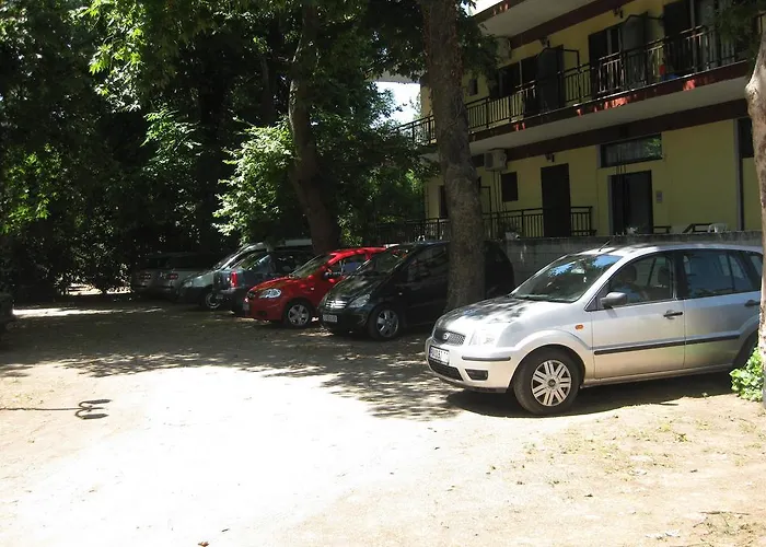 Hotel Armiriki Vrasná