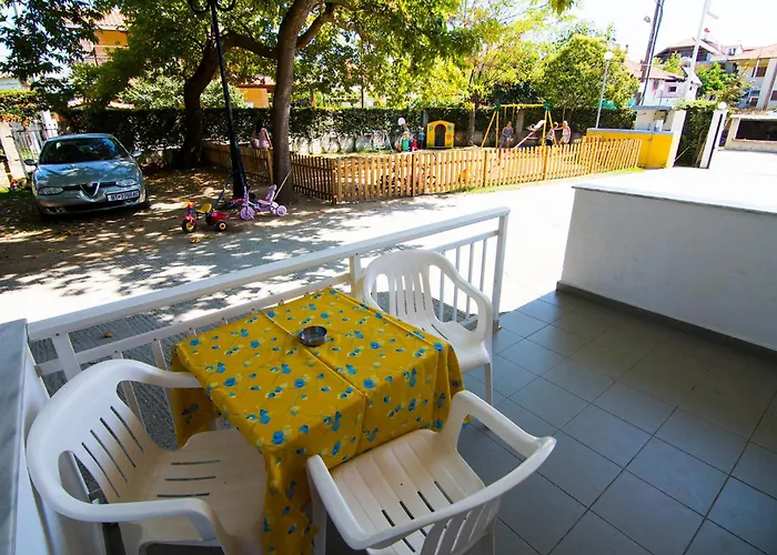 Armiriki Hotel Vrasná